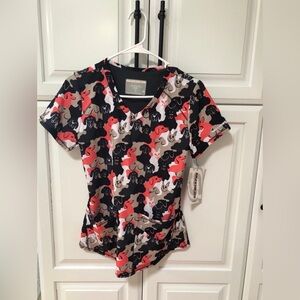 Skechers camo dog theme scrub top